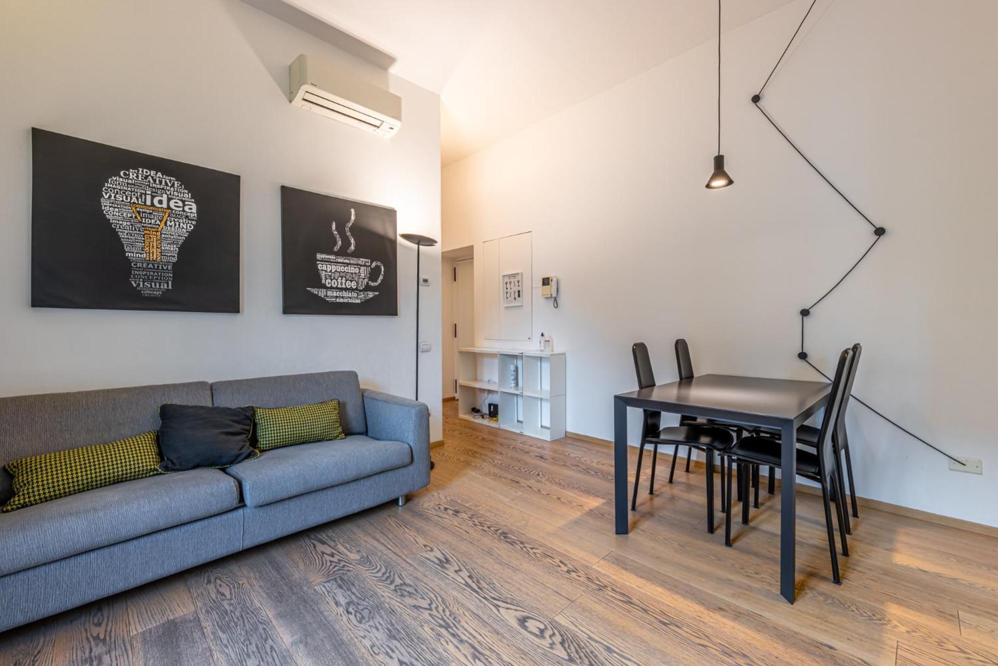 Pr Curt Apt Mailand